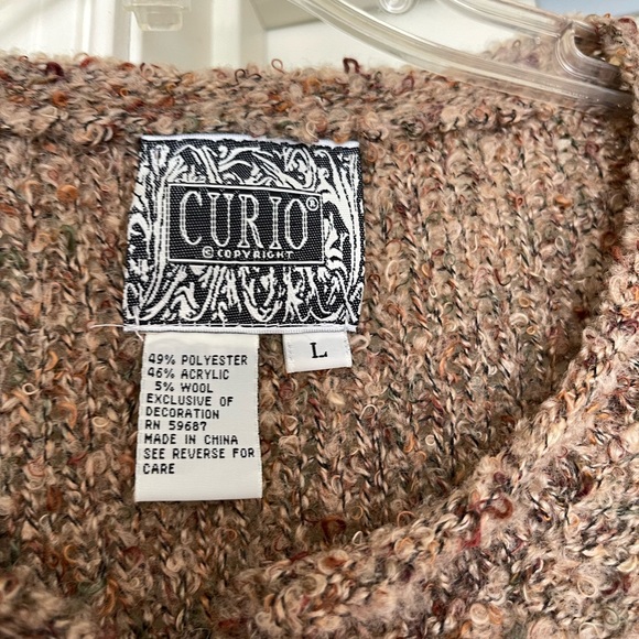 Sweater jacket with three buttons brand new and very soft size large - Picture 2 of 3